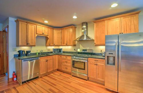 Shelburne House | Shelburne Studio Cabin with Spring-Fed Pool!