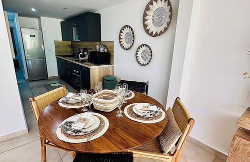 Nettle Bay Villa | Shell Beach - NBBC - 2 bedrooms on the beach