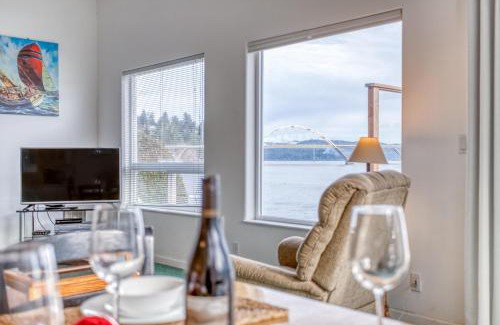 Bayshore House | Shell Haven