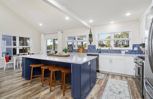 Captain's Cove House | Shellfish Time in Captain's Cove!