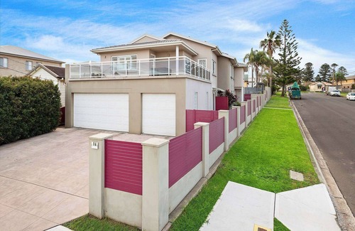 Shellharbour House | Shellharbour Poolside Escape