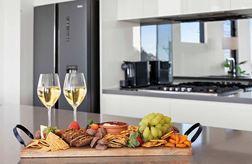 Shellharbour Apartment | Shellharbour Seaview Luxury Escape