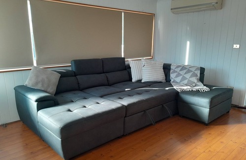 Shellharbour House | Shellharbour Village 3 Bedroom house with large pool, walk to beach & Cafes