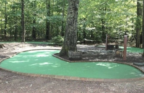 Gordonsville Cabin | Shenandoah Crossing Resort - 2 Bedroom Fully Furnished Cabin