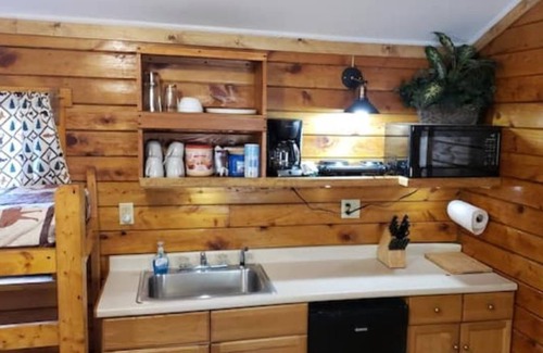 Jones Mills Cabin | Shenandoah I Ski Camp in The Laurel Highlands.