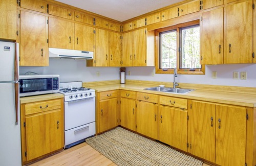 Elkton Cabin | Shenandoah National Park: Cabin w/Patio!