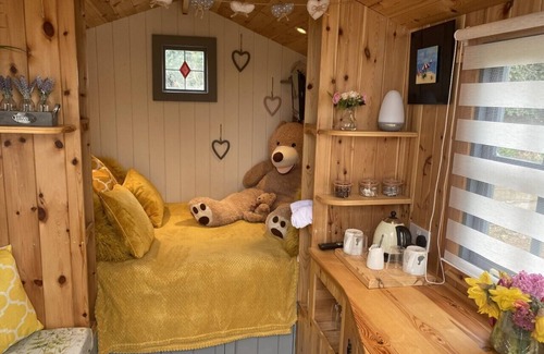 Turnchapel Cabin | Shepherd's Hut at St Anne's - Costal Location