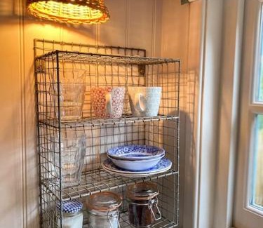 Steyning Bed & Breakfast | Shepherd's Hut at The Granary