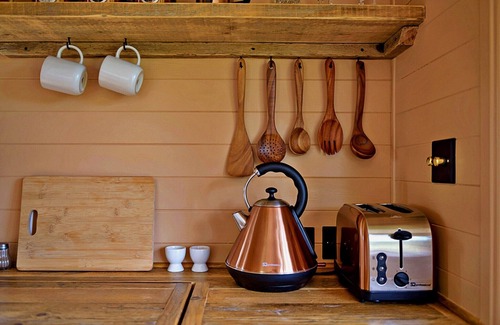 Rhyd-y-clafdy Ski Chalet | Shepherds Hut in Llŷn with Snowdonia Views