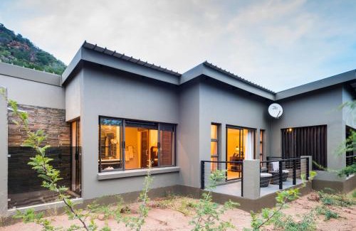 Pilanesberg National Park Cabin | Shepherds Tree Game Reserve