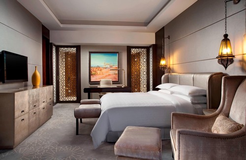 Henghe Street Resort | Sheraton Qingyuan Lion Lake Resort