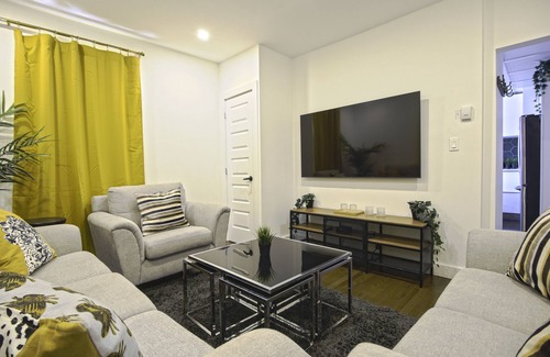 Sherbrooke Apartment | Sherby Prestige/King Bed/Central/Sleeps 6