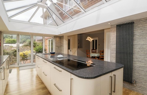 West Wellow House | SHERPA, pet friendly, with open fire in Wellow, Hampshire