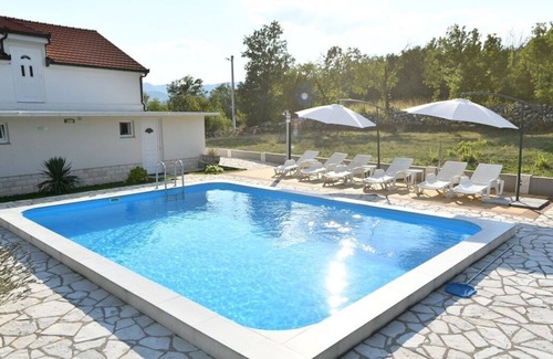 Hrvace House | Shetland Ranch