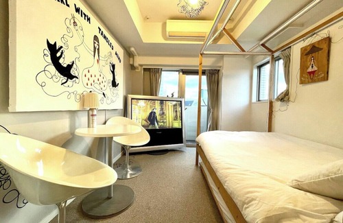 Dogenzaka Apartment | Shibuya station 5min. QCQC studio-Grey