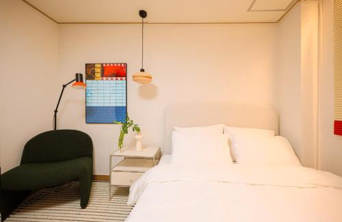 Wangsimniil-tong Apartment | Shindang Cozy Stay, 5min Walk to Sangwangsimni Station, Fully Equipped 2-Room, Near Sindang & Dongdaemun