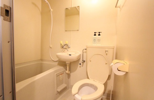 Honmachi Apartment | Shinjuku 1-Stop! Walk to Hatsudai/4-Person Stay with Wi-Fi (B)