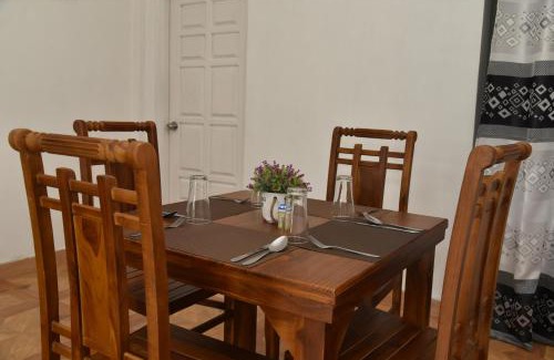 Nuwara Eliya House | Shiny Cot Bunker Room