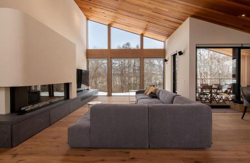 Kutchan Ski Chalet | Shion