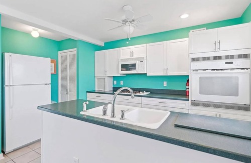 Ship Bottom House | Ship Bottom LBI 4 Bedroom Home with pool and ocean views- 1 house from the beach