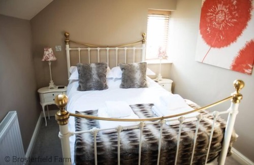 Foolow Cottage | Shippon Cottage - sleeps 6 guests in 3 bedrooms