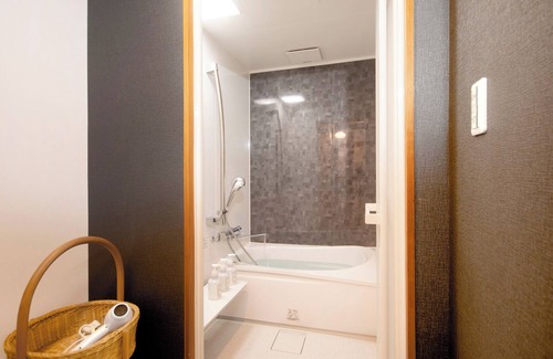 Sakaide Hotel | Shirakan Bright room with white walls on two floors nonsmoking With ninja door/Sakaide Kagawa