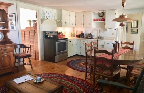 Vinalhaven House | Shirley's House-Beautiful In Town House