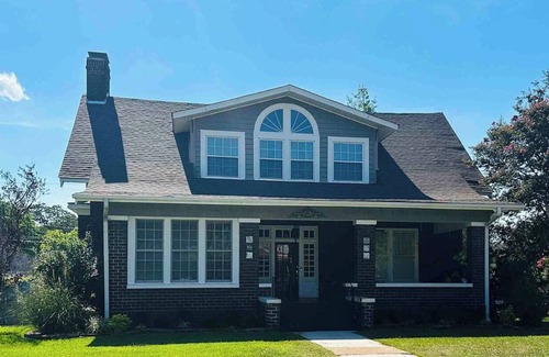 Sheffield House | Shoals 3BR w/Pool | Walk to Downtown & Riverfront