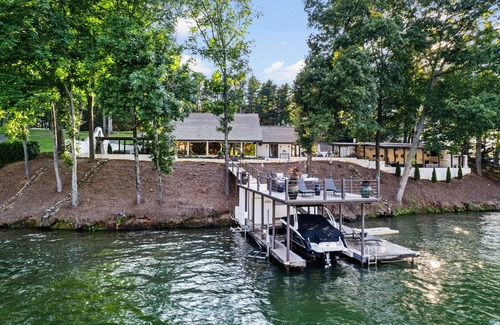 Florence House | Shoals Spanish Villa on Wilson Lake near RTJ golf course