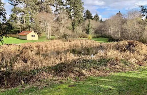 McKinleyville Cottage | Shore Acres Ocean View Cabin and Retreat Space