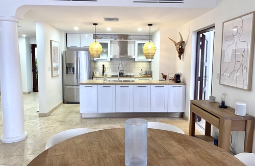 Maho Villa | Shore Pointe Beach stunning modern villa neighbouring 5 star Belmond La Samanna