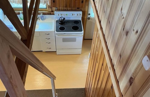 Sebago Cottage | Shorefront Peabody Pond