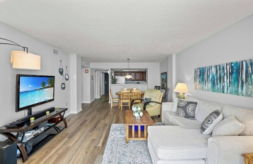 Crescent Beach Apartment | Shoreham I 4B- Oceanfront 3BR/2BA- Pool