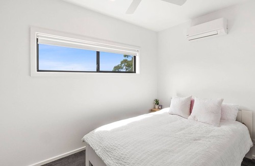 Lorne House | Shoreline, A beautiful, modern 4-bed home with many features for a memorable family vacation