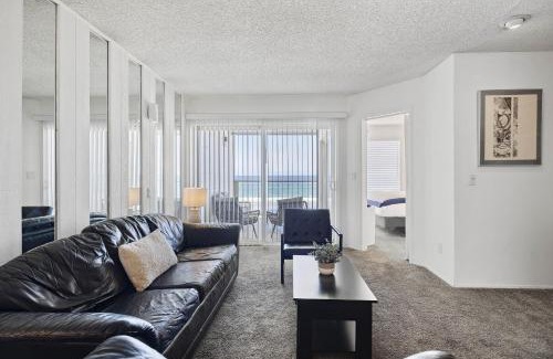 Mission Beach Apartment | Shoreline Hideaway