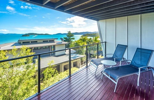 Hamilton Island Apartment | Shorelines 26, Seaview Apartment on Hamilton Island