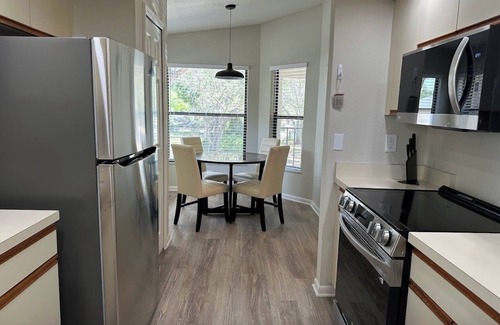 Trailer Estates Apartment | Shorewalk KS condo 2 Bedroom/2 Bath-near Beaches, IMG, Pool, Tennis, Pickleball