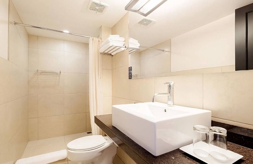 San Jose Hotel | Short Distance From The Well Known Sites! Complimentary Parking, Pets Allowed