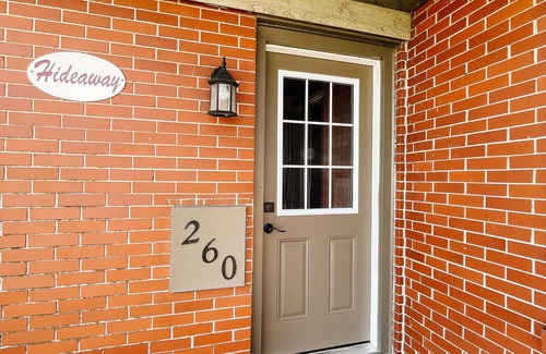Leamington House | Short Drive to Point Pelee! Forget Your Worries in This Spacious & Serene Space