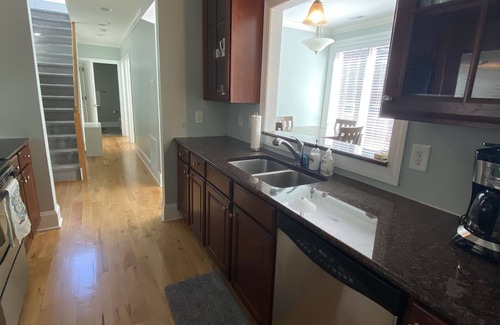 Northside Apartment | Short walk to bars, restaurants, shopping and UNC campus!