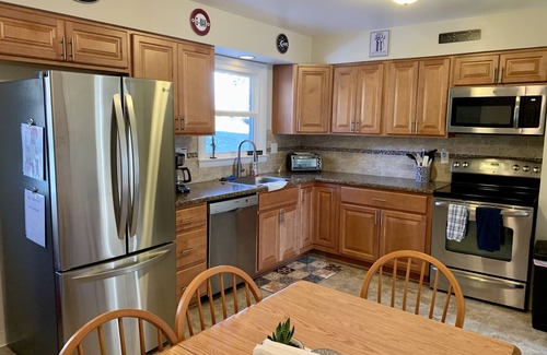 State College House | Short walk to Beaver Stadium and downtown!