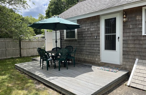 Dennis Port Cottage | Short Walk to beach, Wee Packet, Sundae School Ice Cream, secluded, large yard
