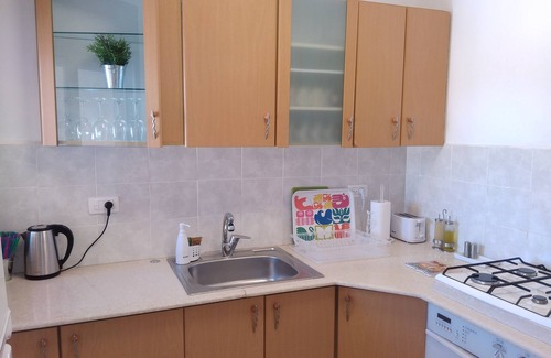 Midreshet Ben-Gurion Apartment | Shoshanat Hamidbar Suite