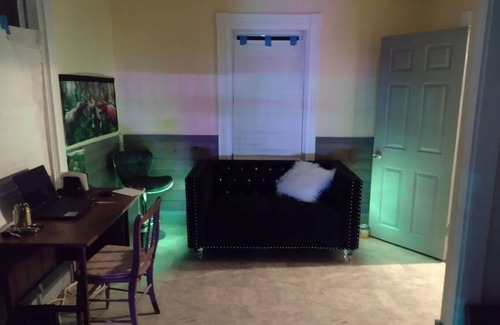 Little City House | Showpiece 1 BR Apt, Nice Kit, Laun, LR, Office. Brand new everything. A WOW!