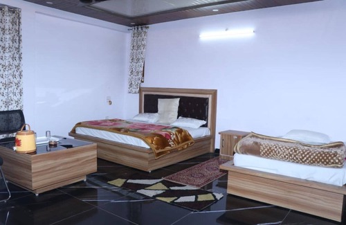 Didihat Hotel | Shri Anand Hotel Berinag