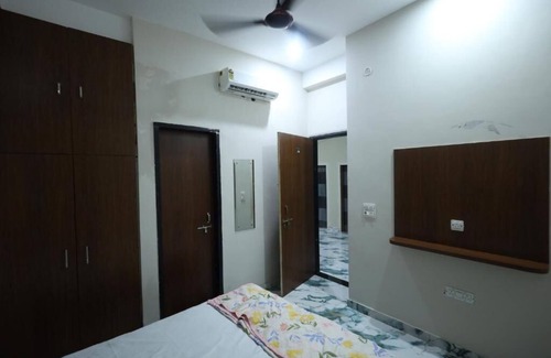Mathura Hotel | Shri Bala ji Dham Hotel in Mathura