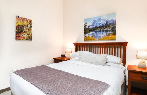 Deming House | Shuksan Suite