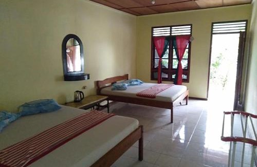 Tuk Tuk House | Sibayak Guesthouse