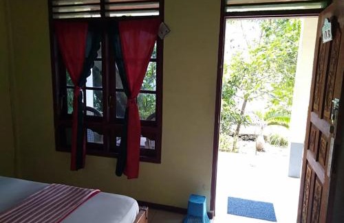 Tuk Tuk House | Sibayak Guesthouse