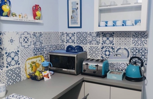 Stazzo Apartment | Sicilian relaxation just steps from the sea between Catania, Etna and Taormina.